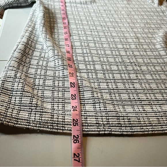 Talbots Tweed Textured Top, Black & White, Business Casual, Size Large - Picture 7 of 7